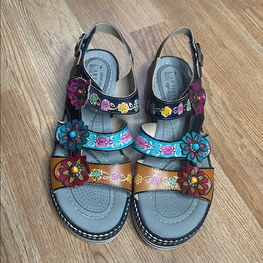 L'ATISTE Colorful Floral Platform Sandals